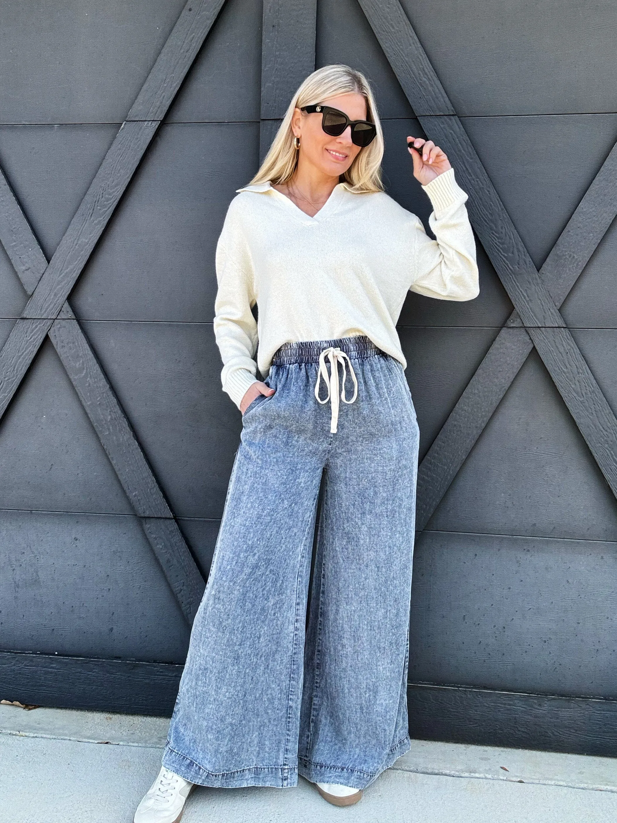 Mineral Washed Pants In Denim
